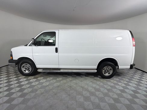 Used 2015 GMC Savana 2500 RWD image 5