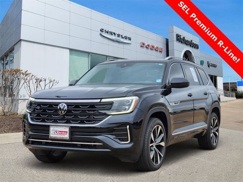 Used 2025 Volkswagen Atlas SEL Premium R-Line image 2