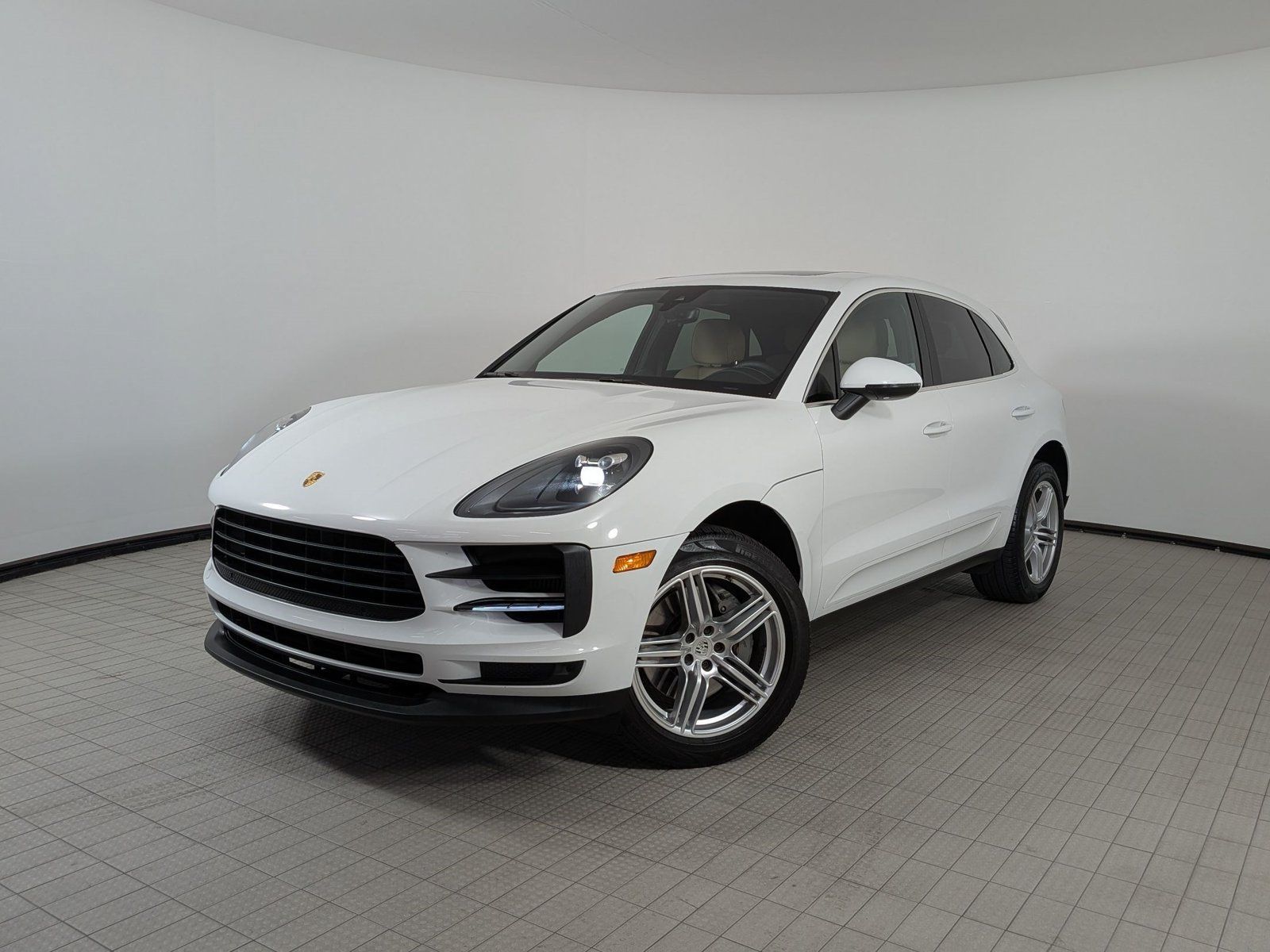 Certified 2020 Porsche Macan S AWD/4WD image 1