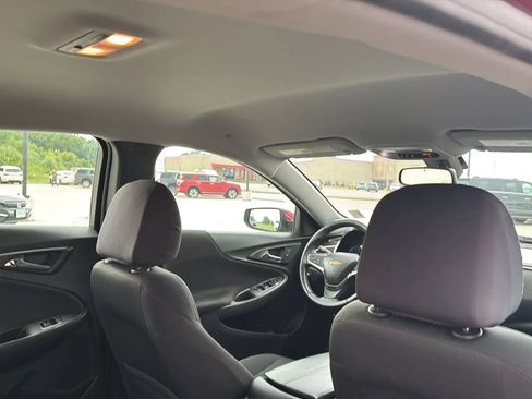 Used 2017 Chevrolet Malibu LT FWD image 64