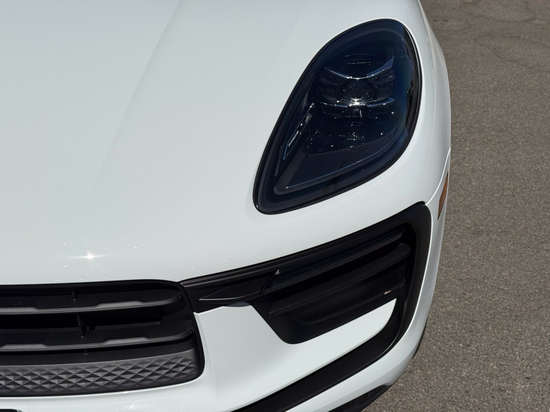 Used 2026 Porsche Macan AWD/4WD image 11