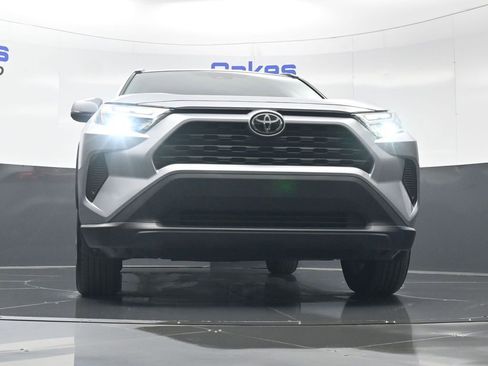Used 2025 Toyota RAV4 XLE AWD/4WD image 39