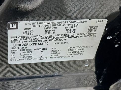 Used 2023 Buick Envision Avenir AWD/4WD image 33