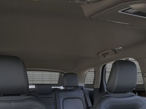 New 2026 Lincoln Corsair Premiere image 22