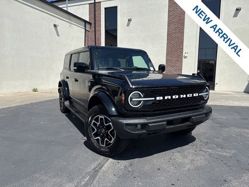 Used 2025 Ford Bronco Outer Banks AWD/4WD image 1