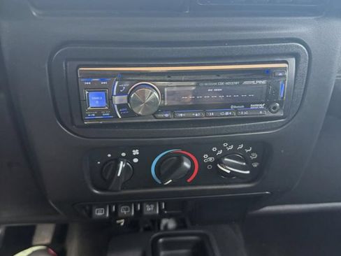 Used 2004 Jeep Wrangler 4WD image 15
