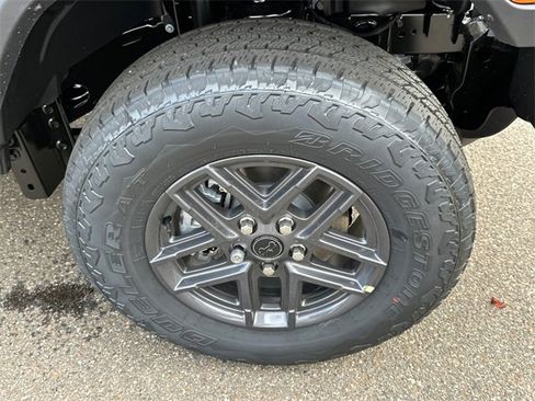 New 2026 Jeep Gladiator Sport image 7