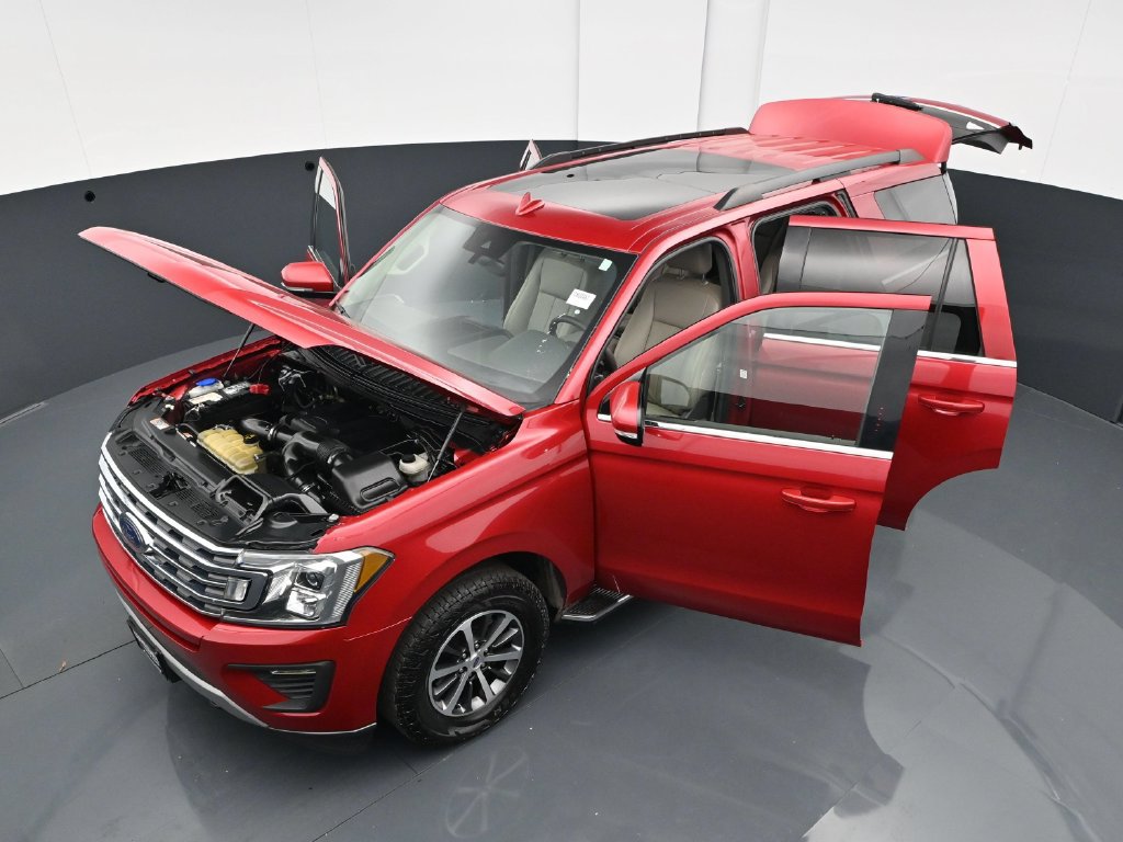 Used 2020 Ford Expedition XLT w/ Equipment Group 202A AWD/4WD image 39