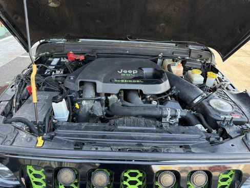 Used 2021 Jeep Wrangler Unlimited Sport image 19