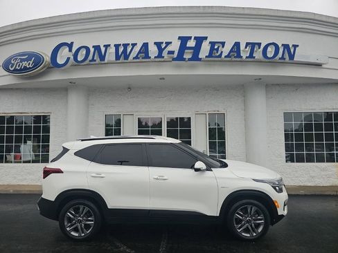 Used 2023 Kia Seltos S AWD/4WD image 1