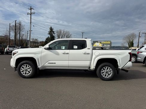 New 2025 Toyota Tacoma SR5 AWD/4WD image 5