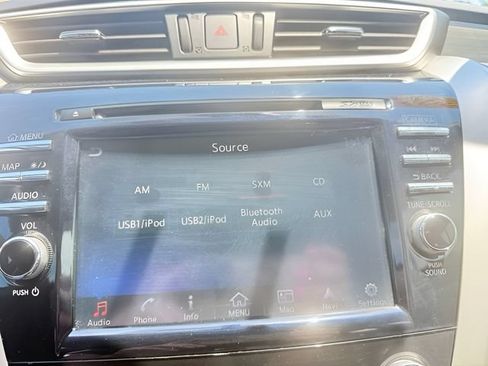 Used 2017 Nissan Murano Platinum w/ Platinum Technology Package AWD/4WD image 24