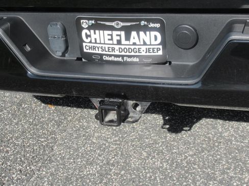 Used 2022 Chevrolet Silverado 1500 Custom AWD/4WD image 30