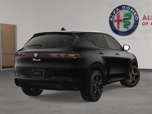 New 2025 Alfa Romeo Tonale image 5