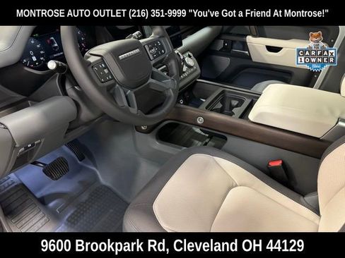 Used 2024 Land Rover Defender 130 X-Dynamic SE image 14