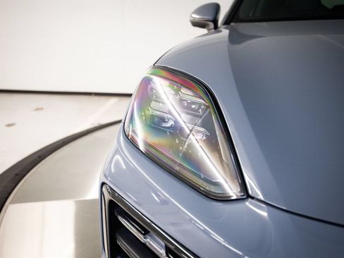 Certified 2024 Porsche Cayenne Coupe AWD/4WD image 13