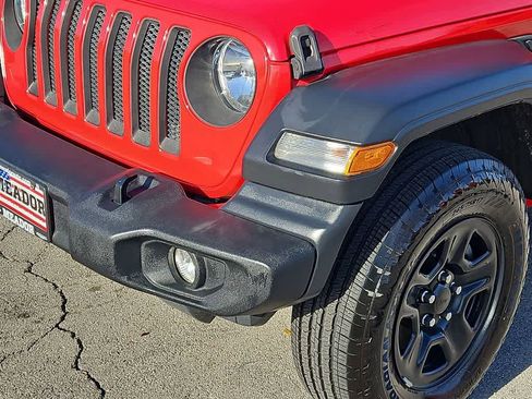 Used 2018 Jeep Wrangler Unlimited Sport S image 11