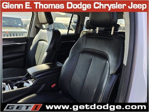 Certified 2023 Jeep Grand Cherokee Limited w/ Luxury Tech Group II AWD/4WD image 22