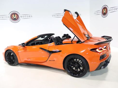Used 2025 Chevrolet Corvette Z06 RWD image 71