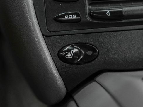 Used 2001 Porsche 911 Carrera 4 image 17