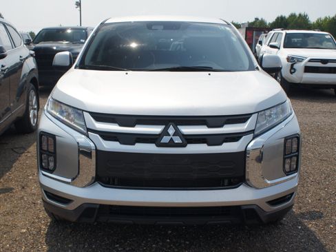 Used 2024 Mitsubishi Outlander Sport AWD image 2
