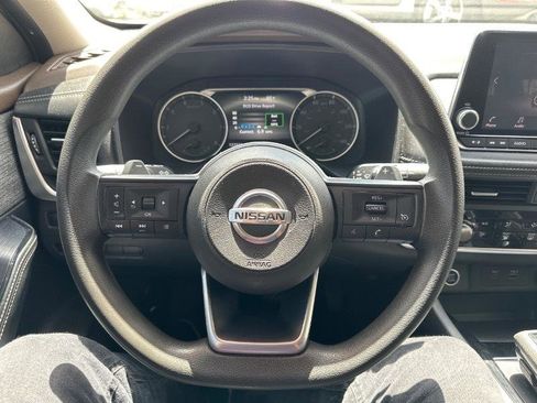 Used 2021 Nissan Rogue S image 17