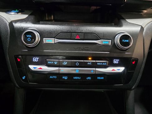 Used 2020 Ford Explorer XLT w/ Equipment Group 202A image 39