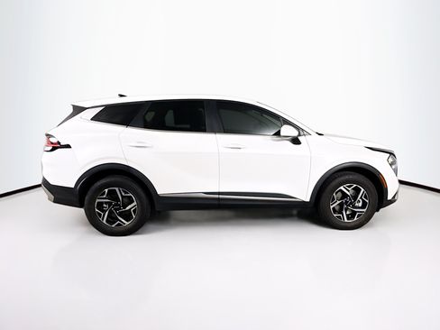 Used 2023 Kia Sportage LX AWD/4WD image 2
