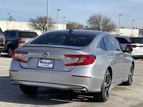 Used 2022 Honda Accord Sport image 4