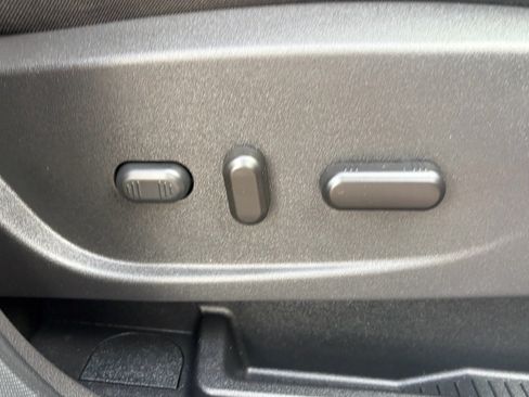 Used 2017 Ford Escape Titanium FWD image 34