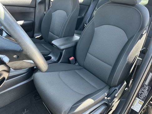 Used 2023 Kia Forte LXS w/ LXS Technology Package FWD image 18