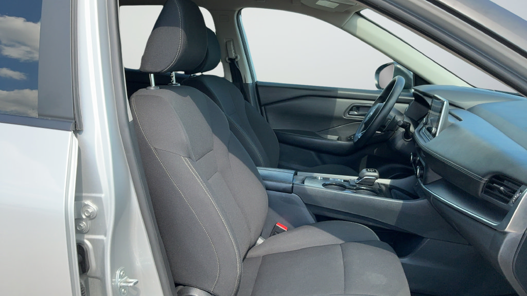 Used 2024 Nissan Rogue S FWD image 22