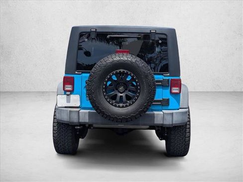 Used 2017 Jeep Wrangler Unlimited Sport w/ Connectivity Group AWD/4WD image 6