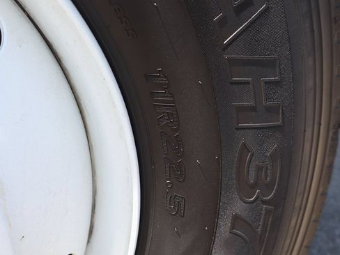 Used 2016 Ford F650 2WD Crew Cab Super Duty image 38