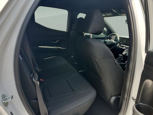 Certified 2025 Hyundai Santa Cruz SE FWD image 17