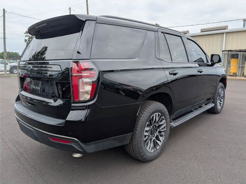 Used 2021 Chevrolet Tahoe Z71 w/ Z71 Off-Road Package AWD/4WD image 5
