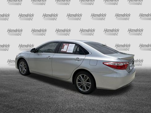 Used 2015 Toyota Camry SE FWD image 8