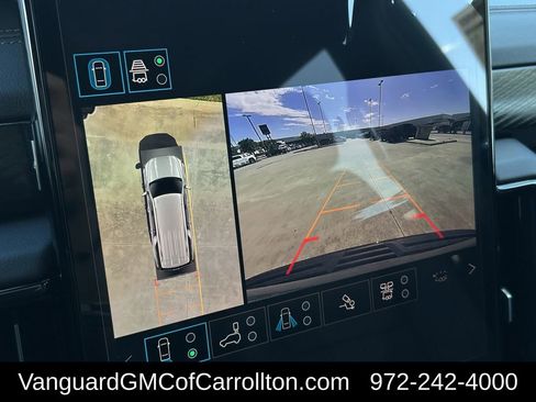 New 2026 GMC Yukon XL AT4 w/ AT4 Premium Plus Package AWD/4WD image 14