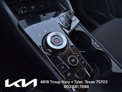 Certified 2025 Kia Sportage LX FWD image 35