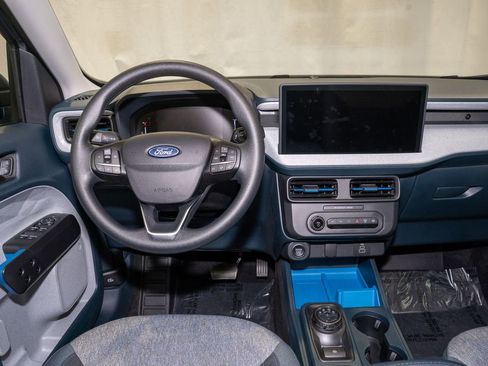 Used 2025 Ford Maverick XLT image 6