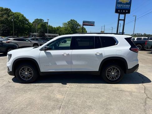 Used 2025 GMC Acadia Elevation FWD image 3