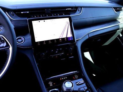 New 2025 Jeep Grand Cherokee Overland w/ Luxury Tech Group IV image 13