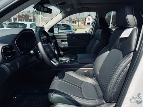 New 2026 Honda Pilot Touring image 18