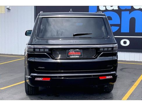 New 2026 Jeep Grand Wagoneer 4WD image 4