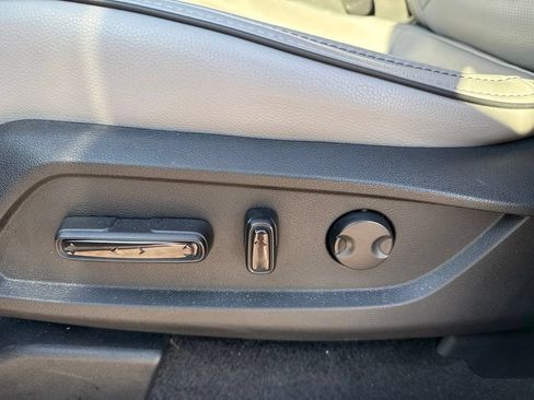 Used 2025 Honda Pilot Elite image 19