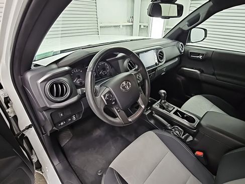 Used 2023 Toyota Tacoma TRD Off-Road image 12