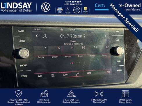 Certified 2022 Volkswagen Taos SEL w/ Panoramic Sunroof Package image 17