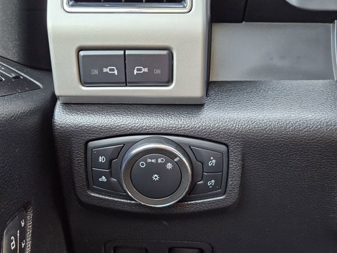 Used 2020 Ford F250 Lariat image 27