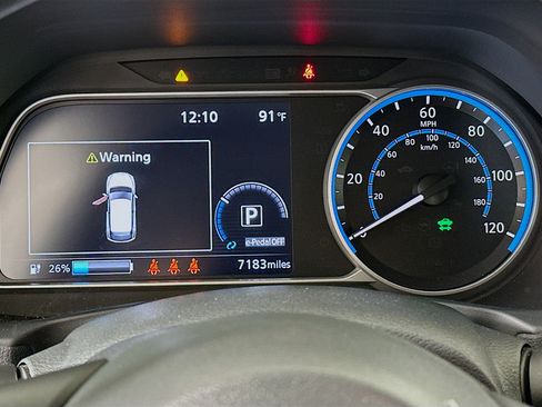 Used 2025 Nissan Leaf S FWD image 19