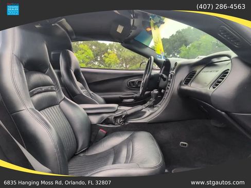 Used 2004 Chevrolet Corvette Coupe RWD image 18